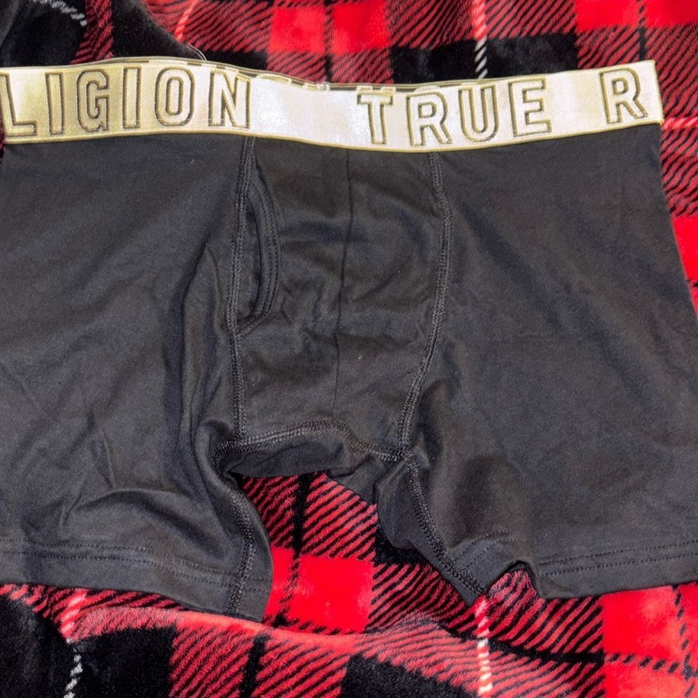 Men’s True Religion Boxer Briefs New! Price as is unless you bundle 2 or more!